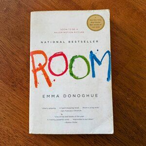 ROOM PAPERBACK NOVEL BY EMMA DONOHUE